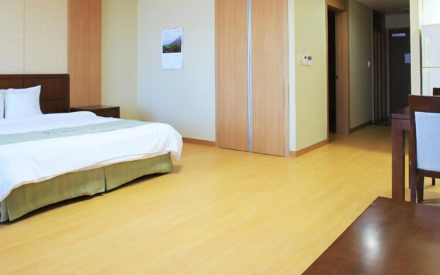 Beache Palace