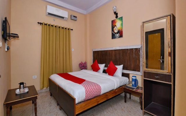Oyo 14888 Aanvi Palace