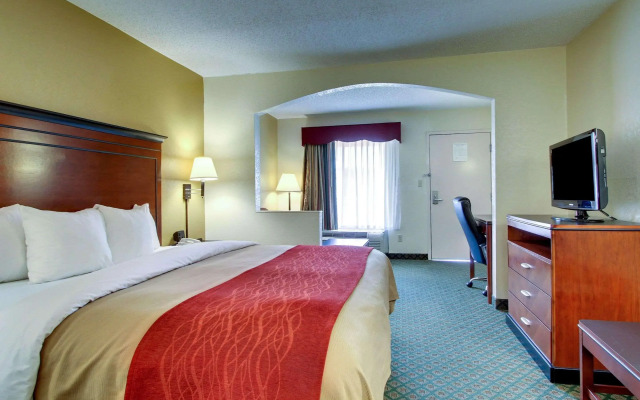 Quality Inn Brookhaven