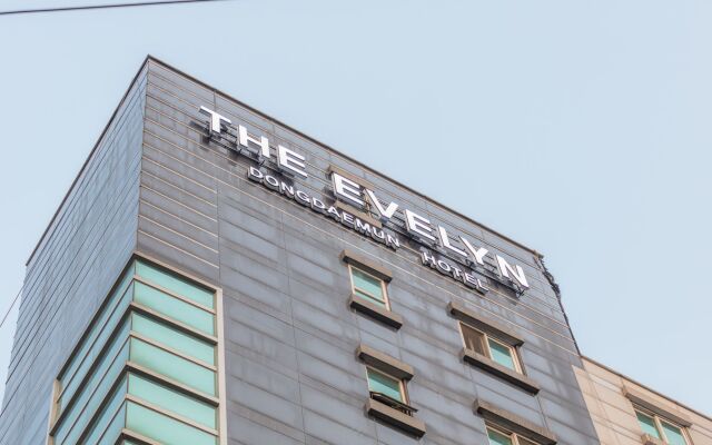 Отель The Evelyn Dongdaemun Hotel Южная Корея, Сеул - отзывы, цены и фото номеров - забронировать отель The Evelyn Dongdaemun Hotel онлайн вид на фасад