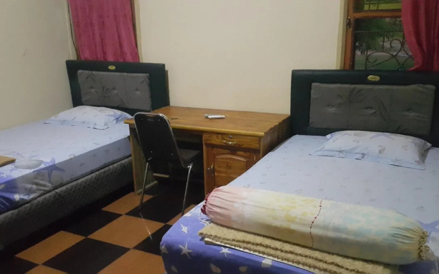 Hotel Any Lestari Lakey