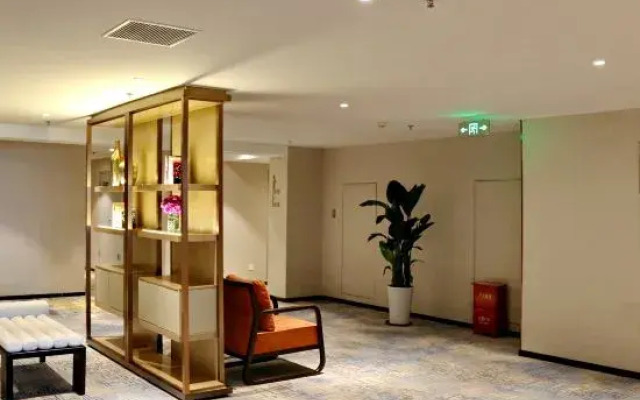 Zhuo Ruiyunrui Hotel