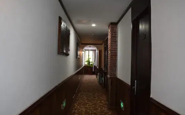 The XJ Hotel
