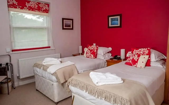 The Racehorses Hotel