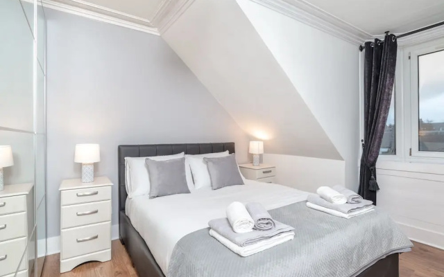 Highland Holburn Apartment