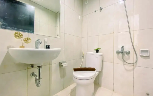Full Furnished And Homey 3Br Apartment Nifarro Park