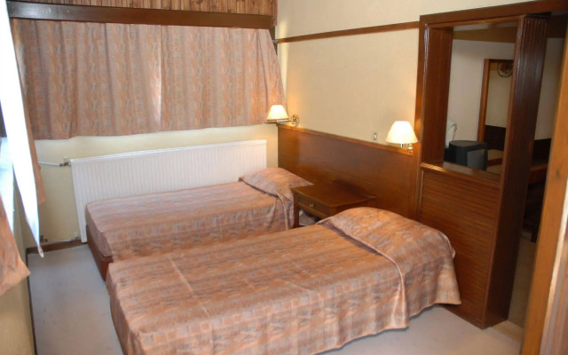 Niki Hotel Apartments