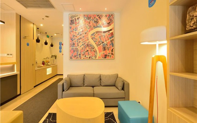 Hanting Hotel Shanghai Babaiban Pudian Road Metro Station