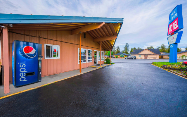 Royal Gateway Motel