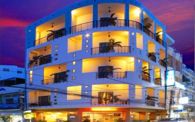 Trung Nguyen Hotel вид на фасад