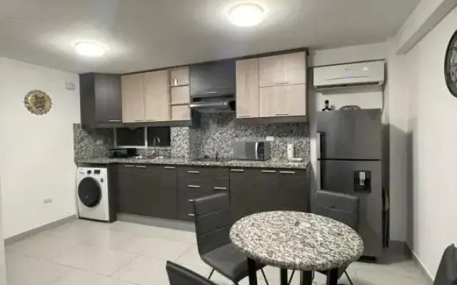 Hermosa suite cerca al malecón