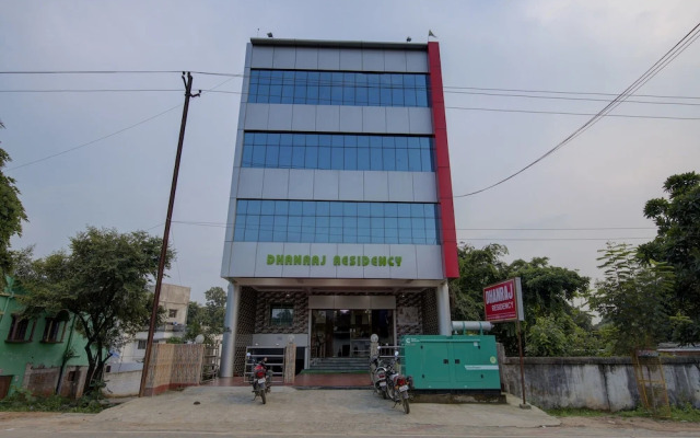 OYO 18839 Dhanraj Residency