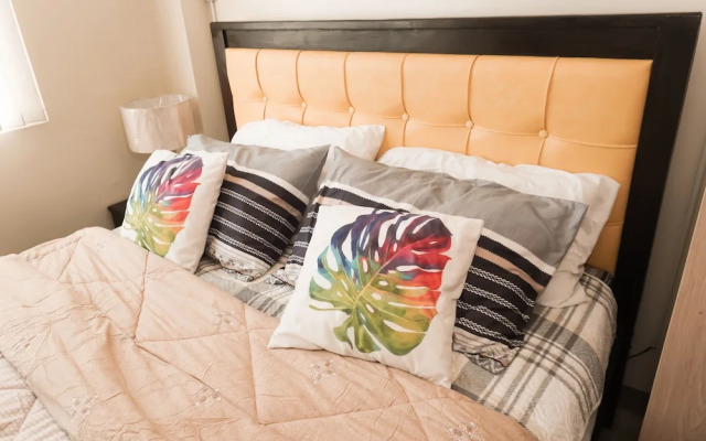 Comfy Studio UnitL OneMadison35
