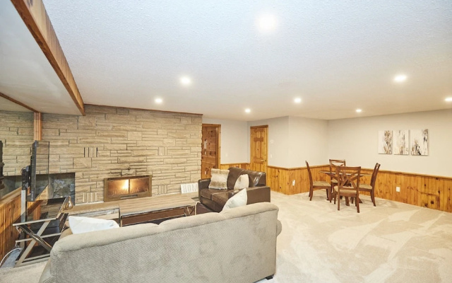 Grand Niagara Estate Lodge