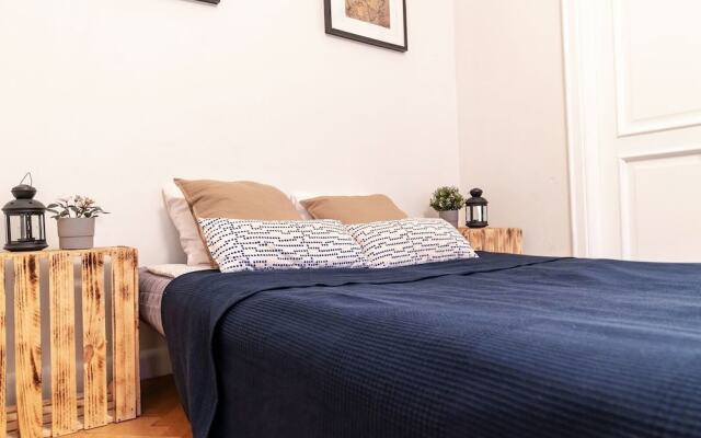 Апартаменты Townhall Apartment комната для гостей