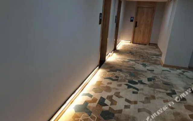 Tianyi Business Hotel