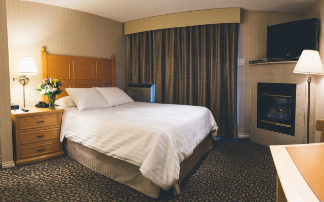 Pinnacle Hotel Whistler Village