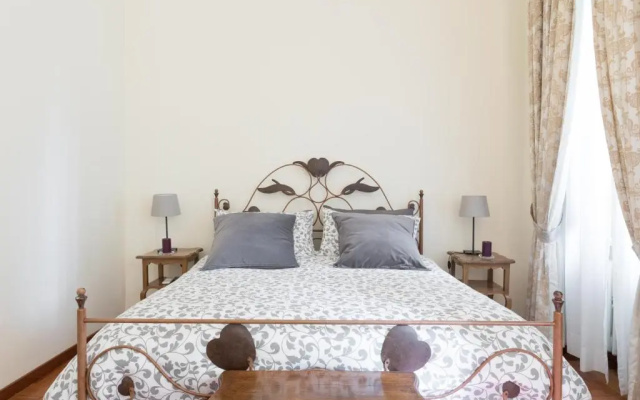 Amazing 4 bedrooms apartment with garden