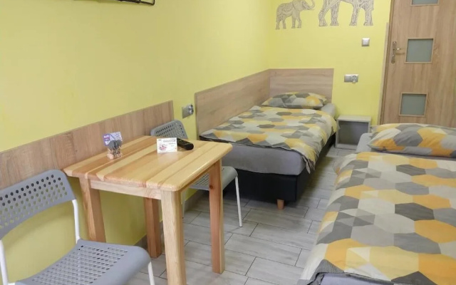 Hostel Bialy Slon