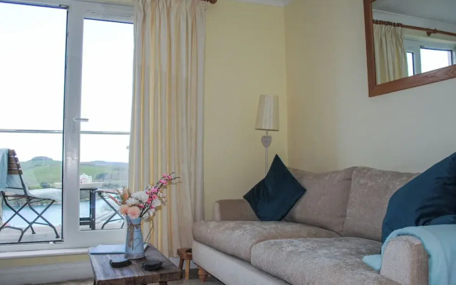 4 Lyndhurst