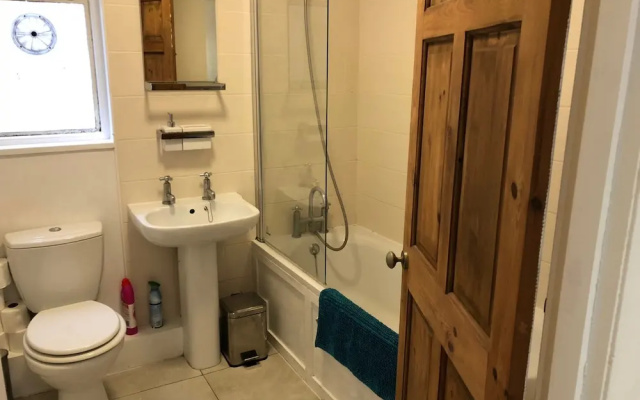 Spacious 1 Bedroom Flat in Hanover