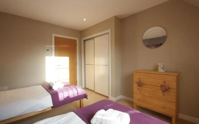 Flat 7, The Steading