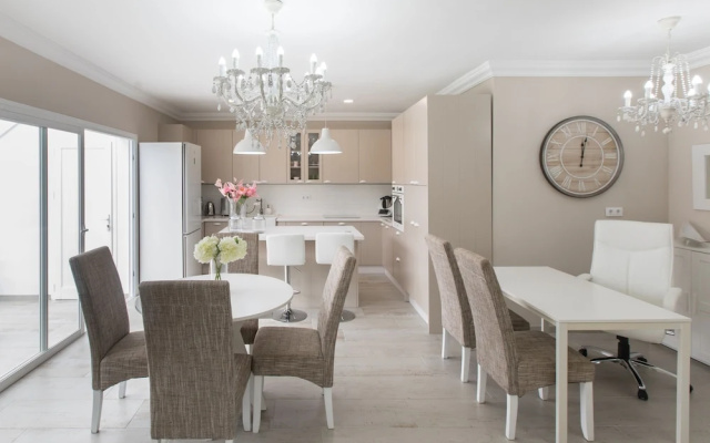 Villa;The White Pearl: Exclusive Villa