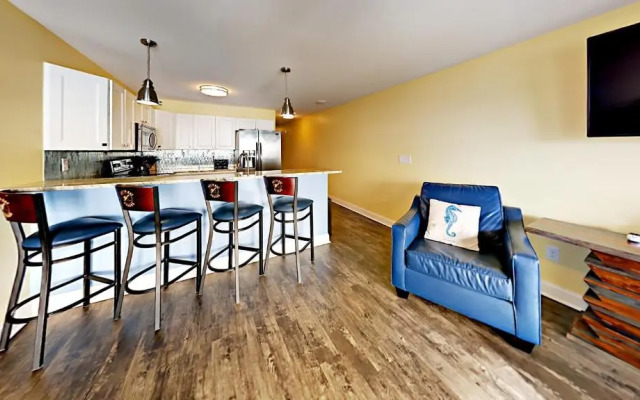 Put-in-Bay Waterfront Condo #110