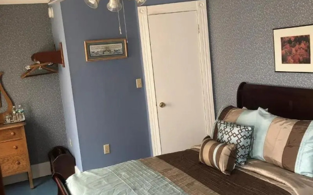 Reynolds House Inn & Motel