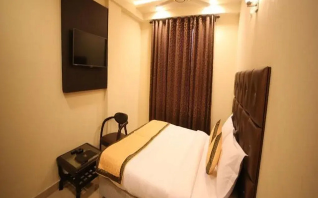 Royal Rosette Lake View Boutique Hotel
