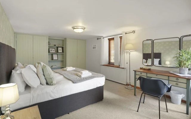 Chestnut Barn Runham 1880's Barn Conversion