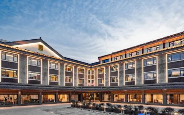 Jade Garden Hotel