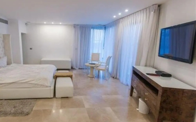 Mango Luxury Villa