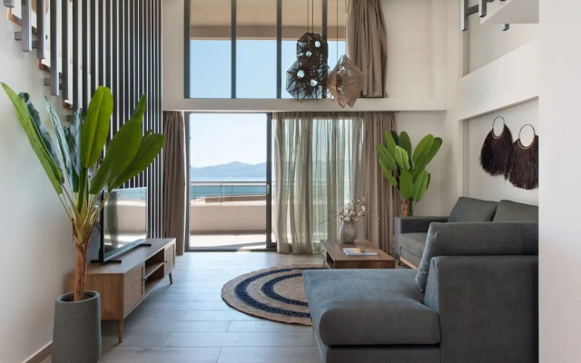 Del Mare Suites