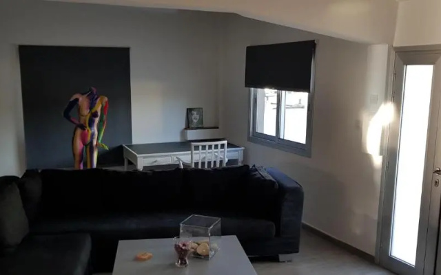 Unique Modern Bungalow