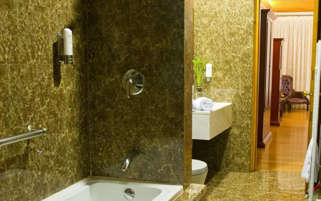 Kyveli Suites