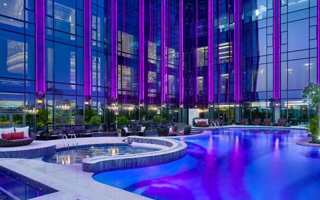Отель The Reverie Saigon Residential Suites Вьетнам, Хошимин - отзывы, цены и фото номеров - забронировать отель The Reverie Saigon Residential Suites онлайн вид на фасад