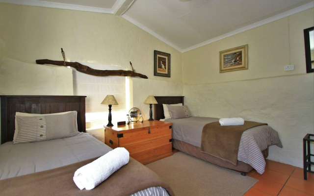 Ganora Guestfarm & Excursions
