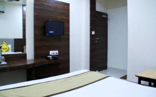 Vista Rooms At Station Road-Bhopal