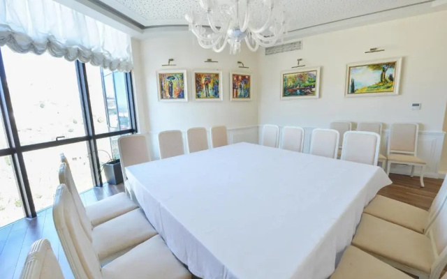 Jolly Hotel