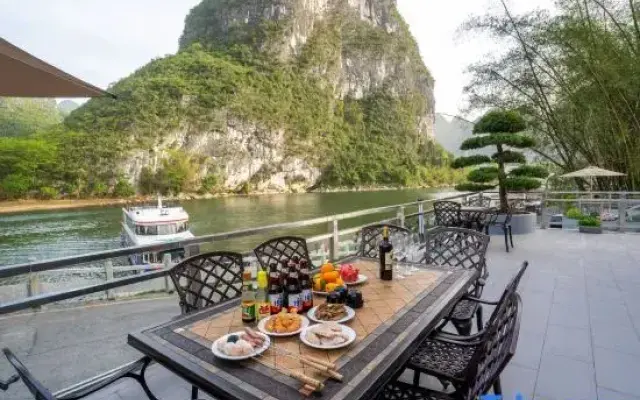 Yujian River View Homestay