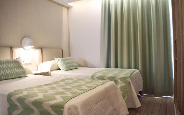 Hotel Ambassador Playa I & II