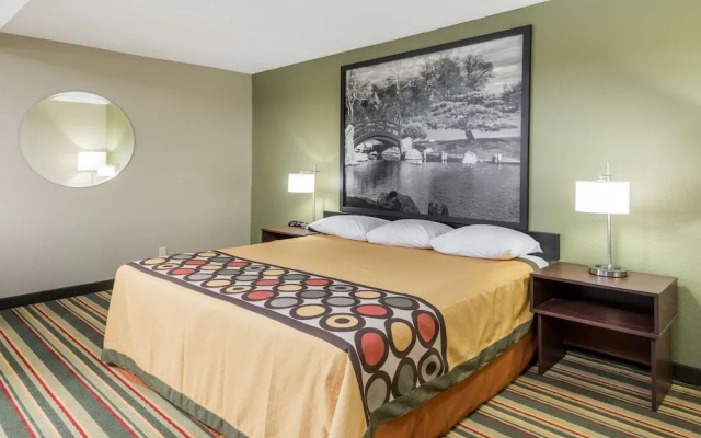 Super 8 Bloomington