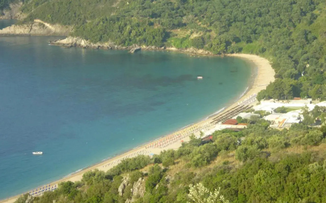 Babis Taverna & Rooms