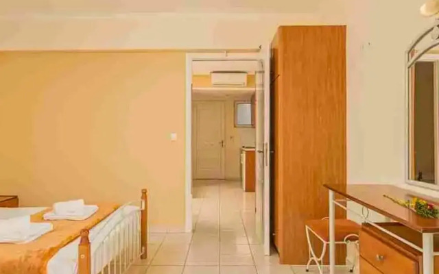 Manousis ApartHotel