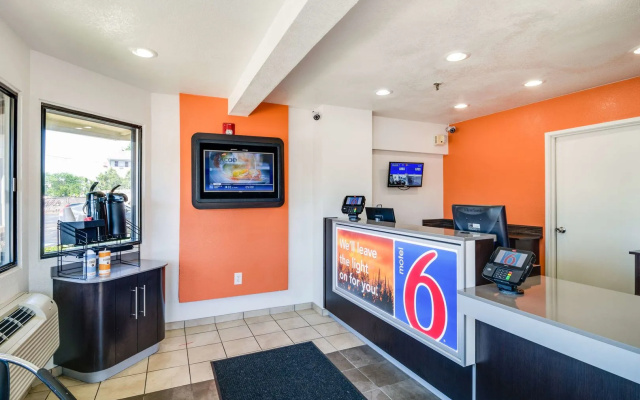 Motel 6 Schiller Park, IL - Chicago O'Hare