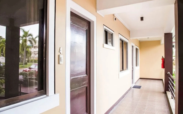 Oyo 211 las Palmeras Apartelle