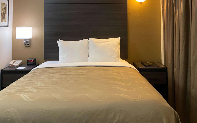 Quality Inn Branson - Hwy 76 Central