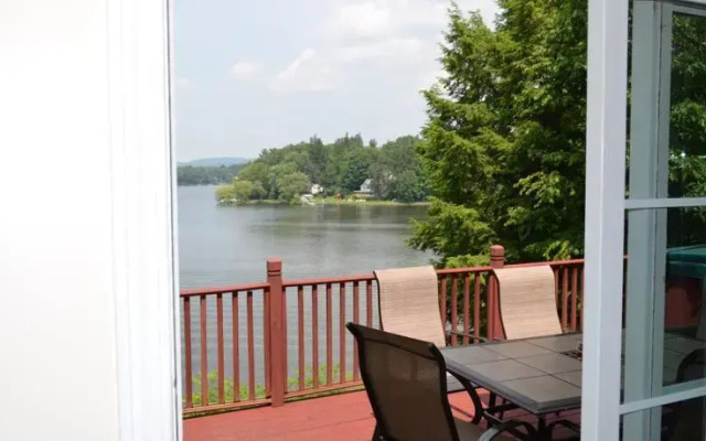 Lake View Paradise - Goodyear Lake