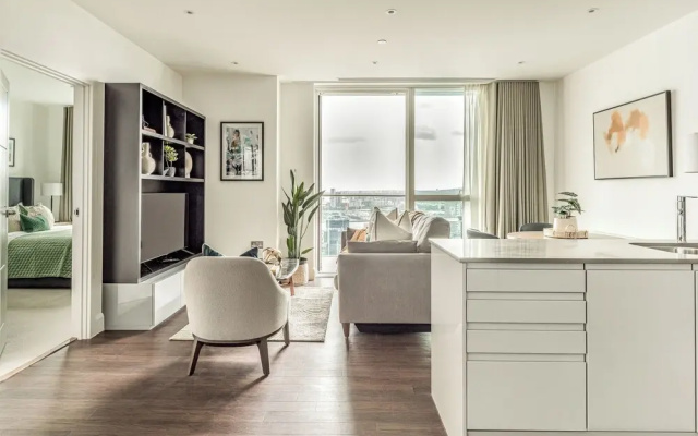 Luxury Canary Wharf Apartment with Parking